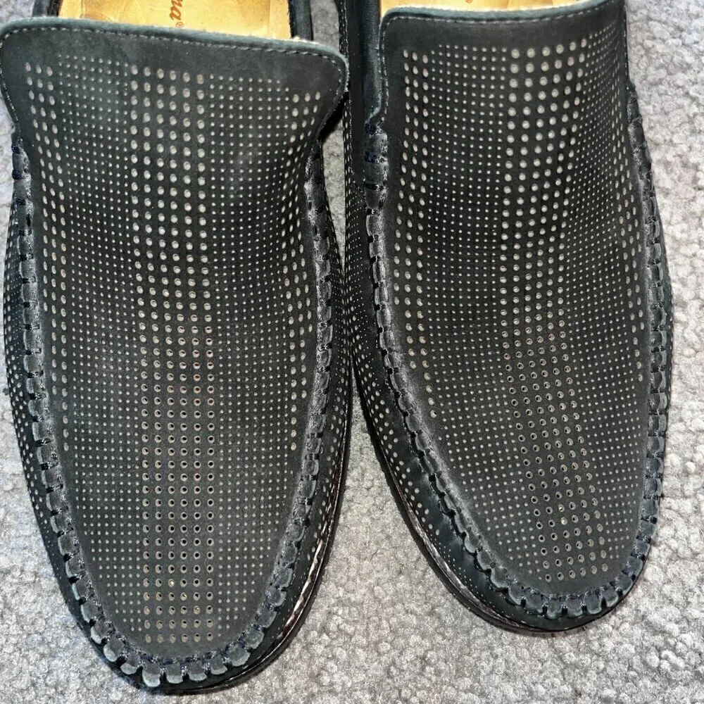 TOMMY BAHAMA Felton Loafer Nubuck Perforated Slip-On Shoes Black -Men's size 8.5
